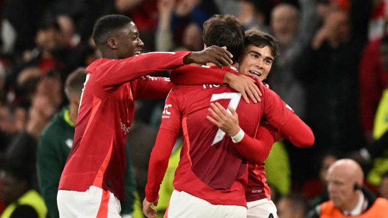 لاعب مانشستر يونايتد يقرر الرحيل