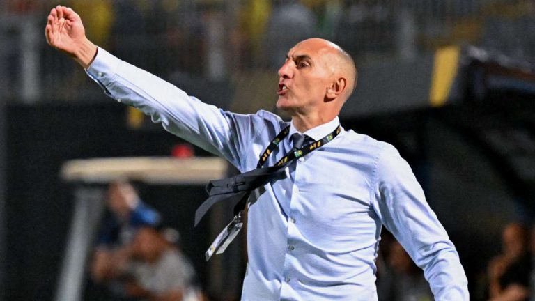 بيراميدز يشكو أمين عمر.. ويرفض "إرهاب" يورتشيتش