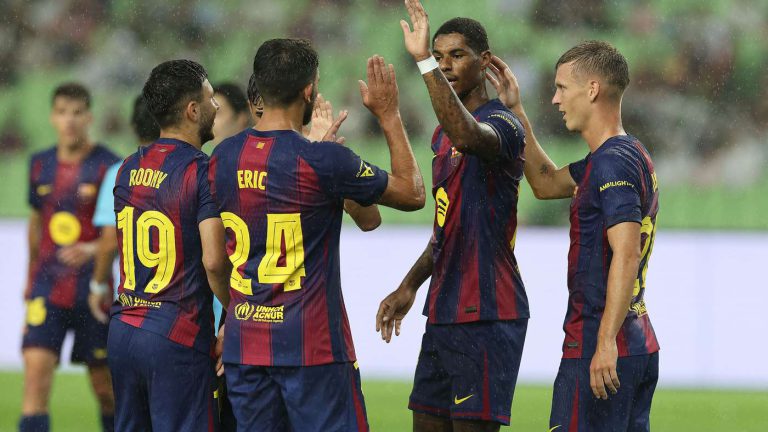 راشفورد يزين قائمة برشلونة لموقعة مايوركا