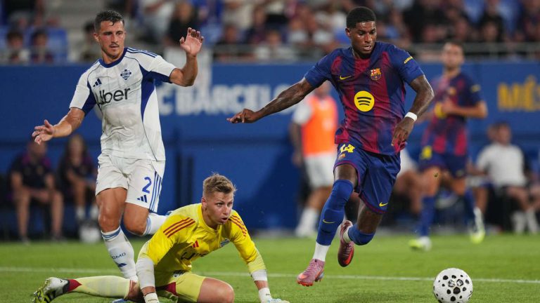 برشلونة يسابق الزمن لحل أزمة راشفورد