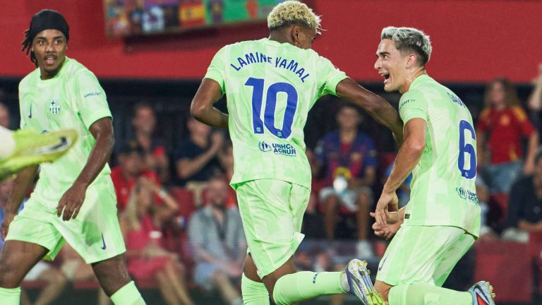 هل وافق اليويفا على استثناء برشلونة بدوري الأبطال؟