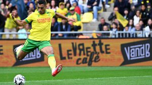 مصطفى محمد يكسر صيامه في الدوري الفرنسي