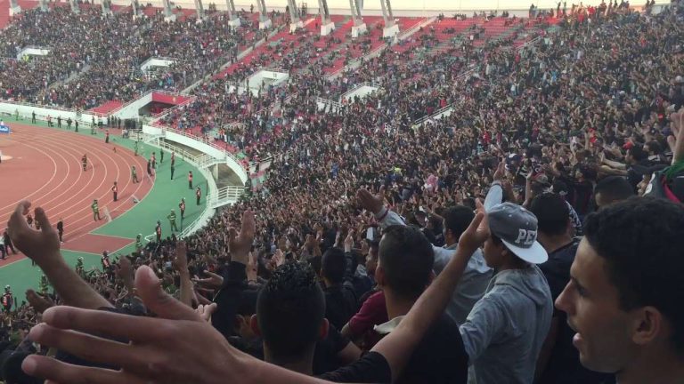 أنصار الجيش يهددون بمقاطعة المباريات بسبب استاد الكان