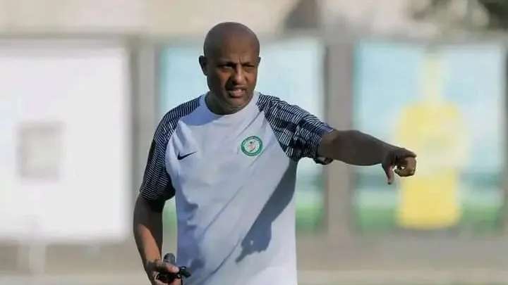 مدرب الزمالك السابق يتولى قيادة البنك الأهلي