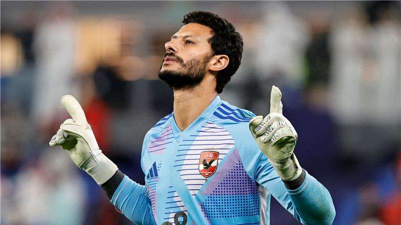حقيقة مفاوضات الفتح السعودي لضم محمد الشناوي