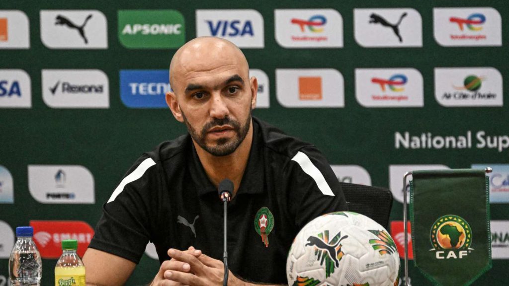 الركراكي يجدد وعد التتويج للجماهير المغربية
