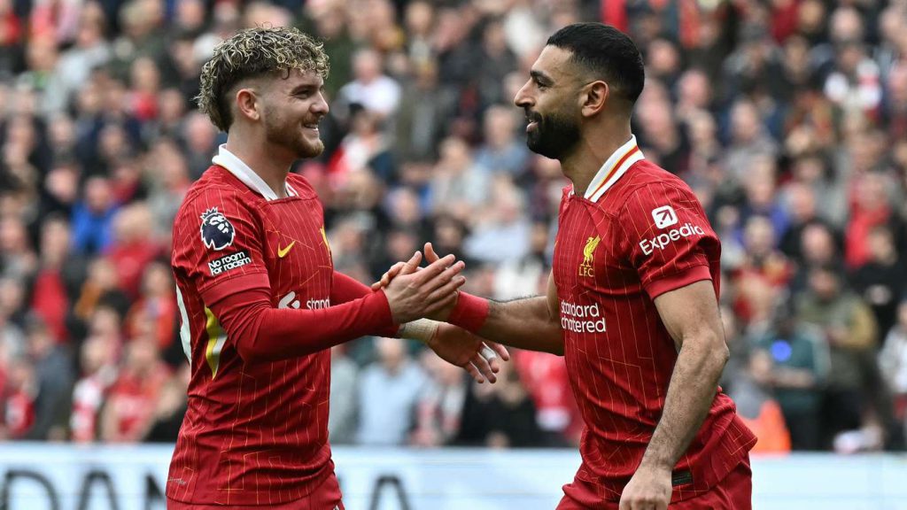 محمد صلاح يودّع إليوت برسالة مؤثرة
