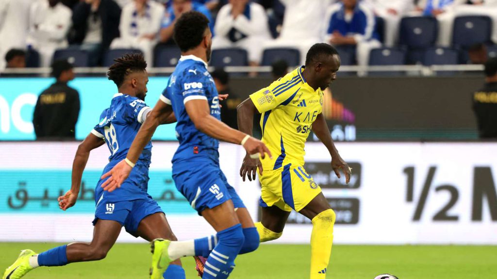 بعد أداء مقنع.. الهلال يتحرك لتحصين نجمه