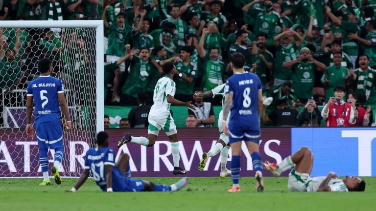 عقدة مستمرة.. هل ينهي أهلي جدة 10 سنوات عجاف أمام الهلال؟