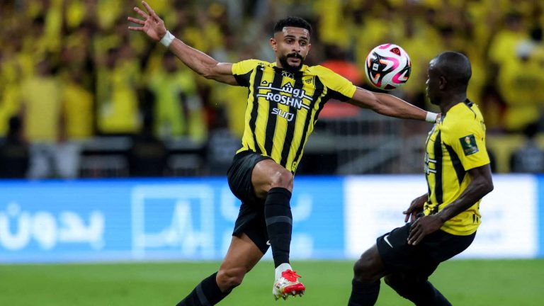 اتحاد جدة يواصل مطاردة العمري بعرض جديد