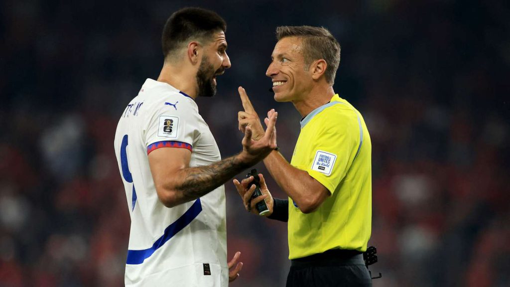 مدرب صربيا: ميتروفيتش لا يحتاج لإثبات نفسه