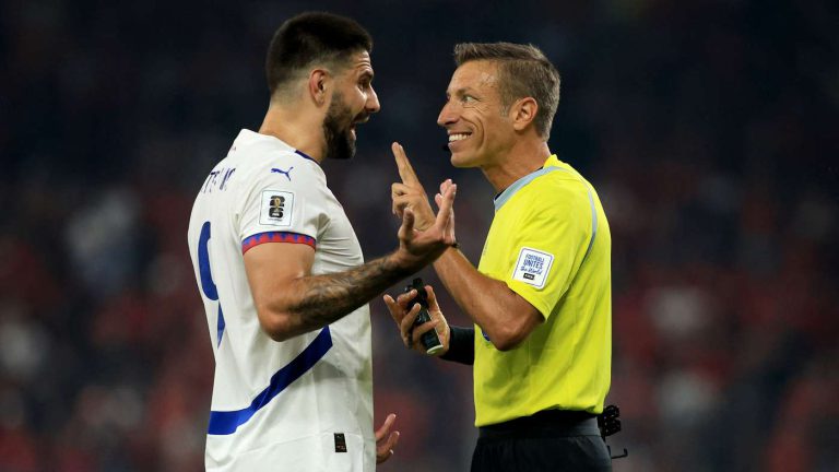 مدرب صربيا: ميتروفيتش لا يحتاج لإثبات نفسه