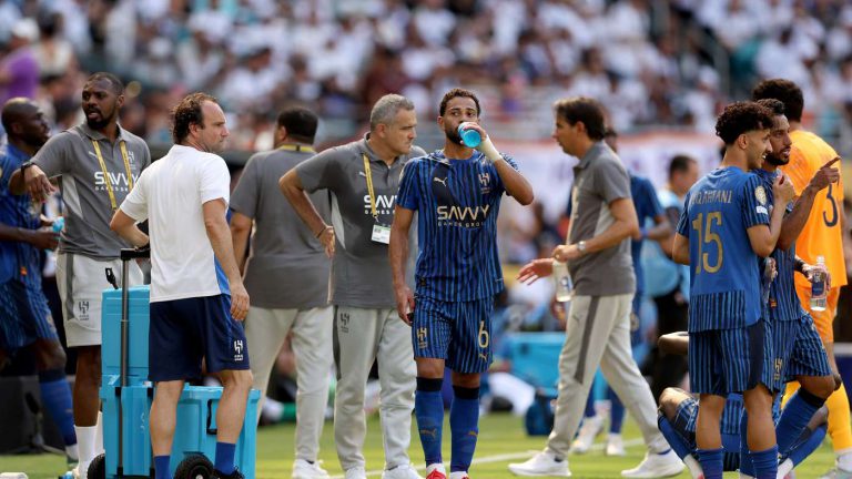 مدرجات ـ elkora.ma.. أزمة لودي تضع الهلال في مرمى النيران
