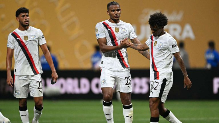 من أجل إنتر.. لاعب سيتي يصل إيطاليا