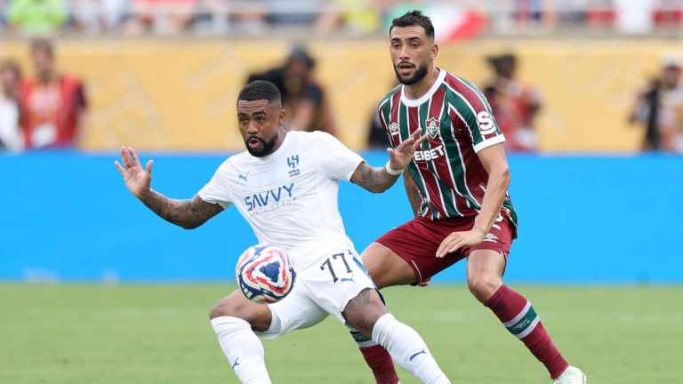 مالكوم يغيب عن الهلال في 3 مباريات مالكوم يغيب عن الهلال في 3 مباريات