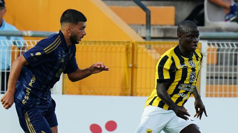 كانتي يُبدد شائعات الرحيل عن اتحاد جدة