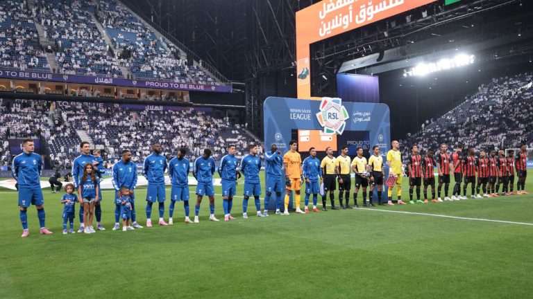 صراع خارج الملعب بين كبار الدوري السعودي