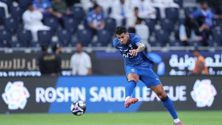 كانسيلو يصدم الهلال قبل كلاسيكو أهلي جدة