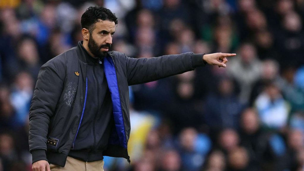 لاعب آرسنال السابق: أموريم مناسب أكثر لتشيلسي
