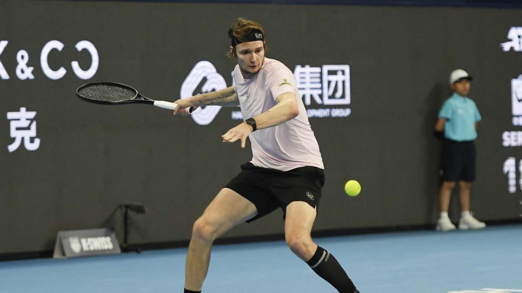 عادل إنجاز ألكاراز.. بوبليك يتوج بلقب هانجتشو