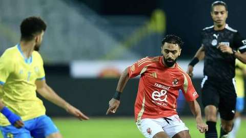 الأهلي المصري يقرب الشحات من الدوري الليبي