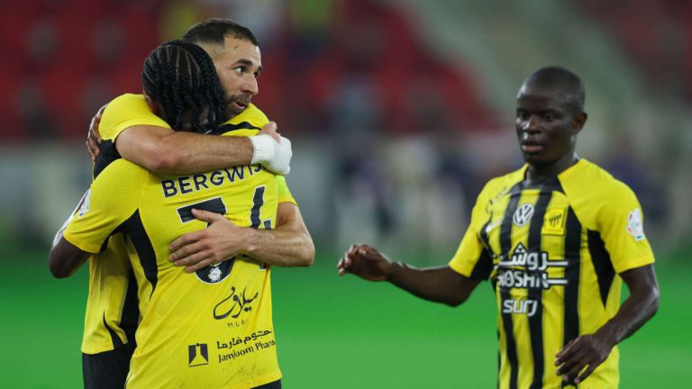 اتحاد جدة يستعيد 3 نجوم قبل موقعة الهلال