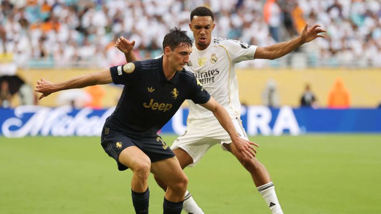الذكاء الاصطناعي يتوقع نتيجة موقعة ريال مدريد ويوفنتوس