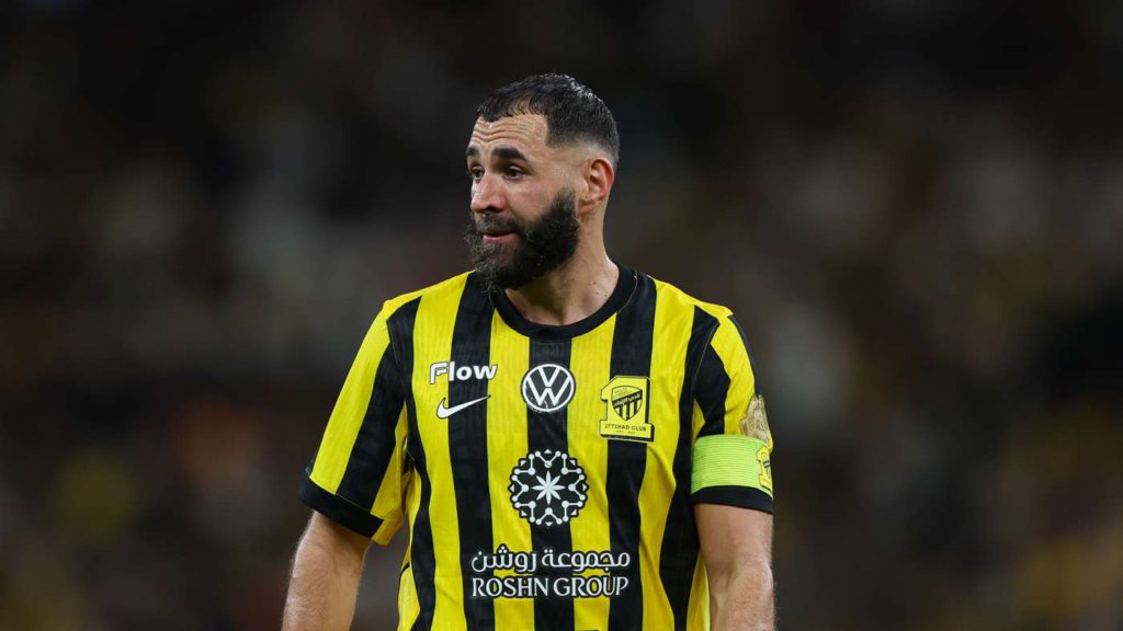 بين الانتقادات والطموح.. هل يستعيد بنزيما بريقه أمام الهلال؟