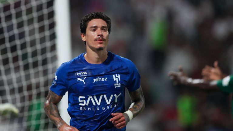 الإيثار يمنح نونيز جائزة جديدة في الدوري السعودي