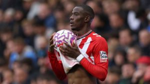 رميات التماس الطويلة.. ضرورة جديدة للنجاح في البريميرليج