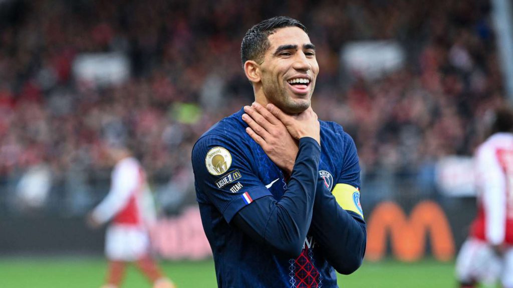 حملة باريسية كبرى لدعم حكيمي نحو الكرة الذهبية الأفريقية حملة باريسية كبرى لدعم حكيمي نحو الكرة الذهبية الأفريقية