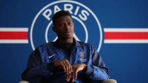 مينديز يتواضع أمام لقب الأفضل.. ويكشف دور إنريكي في تطوره