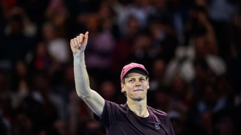 كيف يخطف سينر صدارة التصنيف العالمي للتنس من ألكاراز؟ كيف يخطف سينر صدارة التصنيف العالمي للتنس من ألكاراز؟