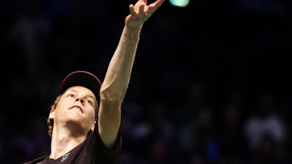 سينر يتأهل بسهولة وزفيريف يعاني في دورة باريس سينر يتأهل بسهولة وزفيريف يعاني في دورة باريس