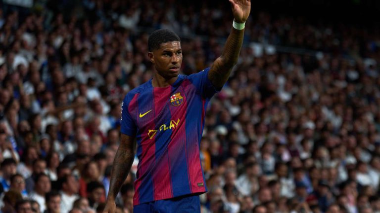 فليك على أعصابه.. غياب راشفورد وكوبارسي يهدد تحضيرات برشلونة فليك على أعصابه.. غياب راشفورد وكوبارسي يهدد تحضيرات برشلونة