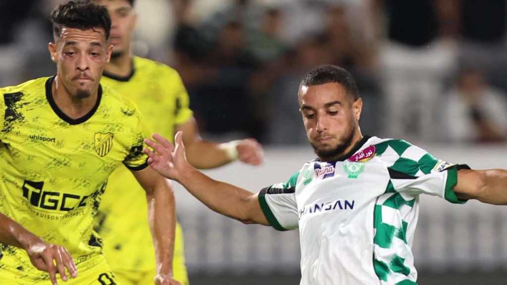 الـVAR ينقذ الرجاء مجددا.. وبنجديدة يعاقب النسور في الوقت القاتل