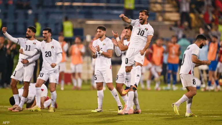 انطلاق كأس العرب 2025: قطر تواجه فلسطين في قمة مرتقبة على استاد البيت