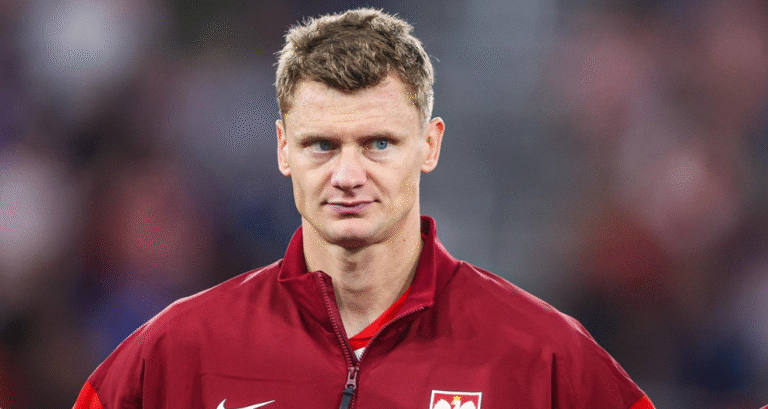 لاعب بولندي ينهي عقداً سعودياً بملايين الدولارات بسبب قيود المرأة