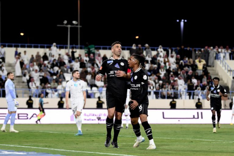 حمد الله يفتتح التسجيل.. الشباب والأخدود يكتفيان بالتعادل في دوري روشن