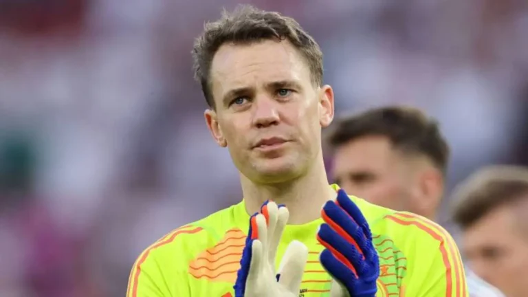 نوير يُغلق الباب أمام العودة للمنتخب الألماني ويكشف عن موعد حسم مستقبله