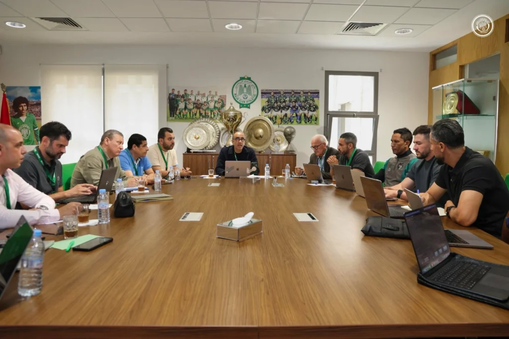 الرجاء الرياضي يكشف عن خطة "الميركاتو الشتوي" لتعزيز صفوفه