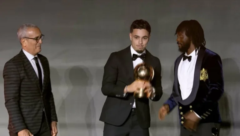 عثمان معمّا يتوج بجائزة أفضل لاعب شاب في إفريقيا: إنجاز تاريخي للكرة المغربية