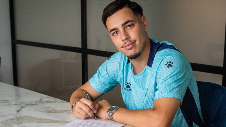 واتفورد الإنجليزي يعلن جاهزية النجم المغربي عثمان معما للمشاركة في المباريات