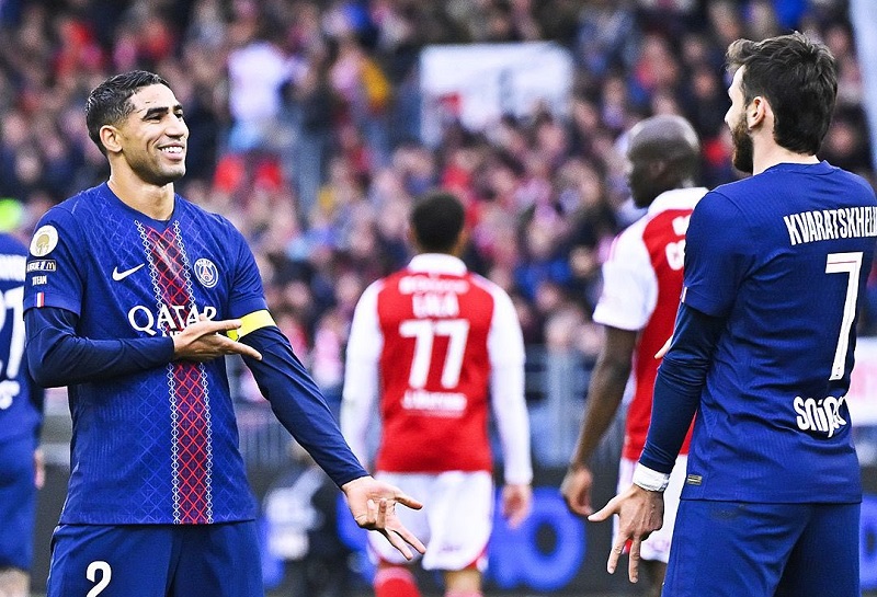 كفاراتسخيليا يشيد بحكيمي: غيابه يترك فراغاً.. وتتويجه بالكرة الذهبية مستحق