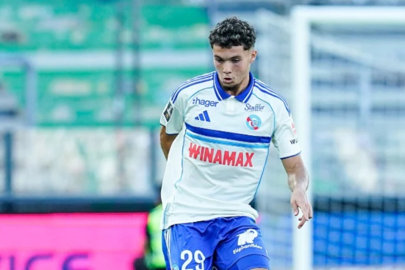 ستراسبورغ يمدد عقد نجمه المغربي سمير المرابط حتى 2030