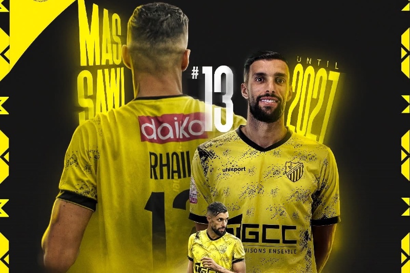 المغرب الفاسي يمدد عقد مدافعه عادل الرحيلي حتى 2027