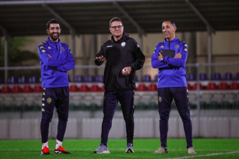 الوداد الرياضي يستعد لمواجهة عزام التنزاني في زنجبار.. بنهاشم ولورش يؤكدان الجاهزية