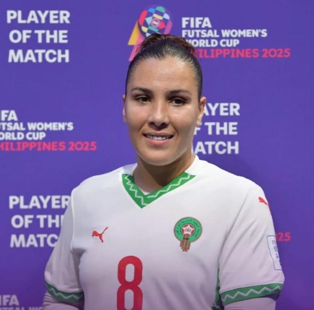 مريم حجري تتألق وتفوز بجائزة أفضل لاعبة في فوز المغرب على الفلبين بكأس العالم للصالات