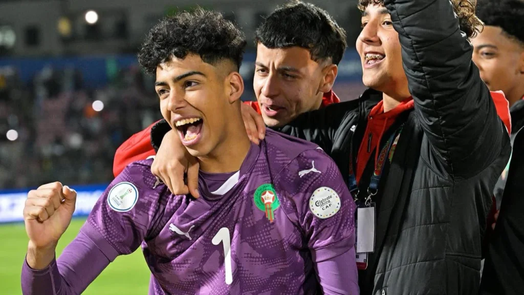 بلعروش يقود "أشبال الأطلس" إلى ثمن نهائي كأس العالم بعد ملحمة أمام أمريكا