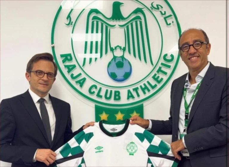 القنصل الفرنسي بالدار البيضاء يزور أكاديمية الرجاء الرياضي: شراكات مستقبلية وتطلعات تنموية